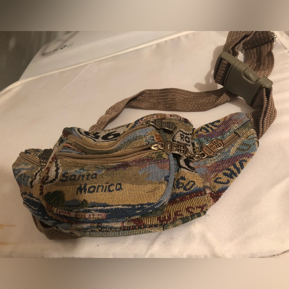 🌴Vintage Pioneer Express Route 66 Fanny Pack- 892 $30 or $25 w/offer